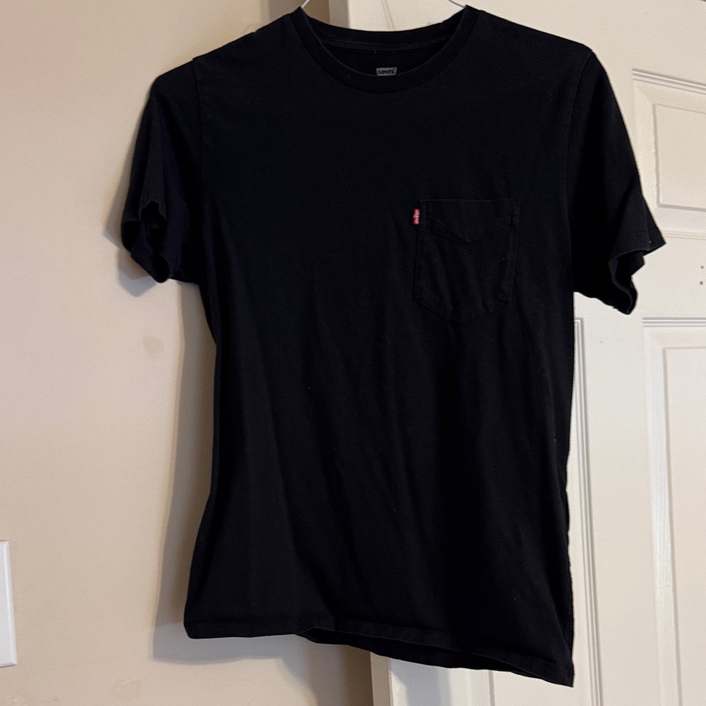 Levi's Black Short Sleeve Tee